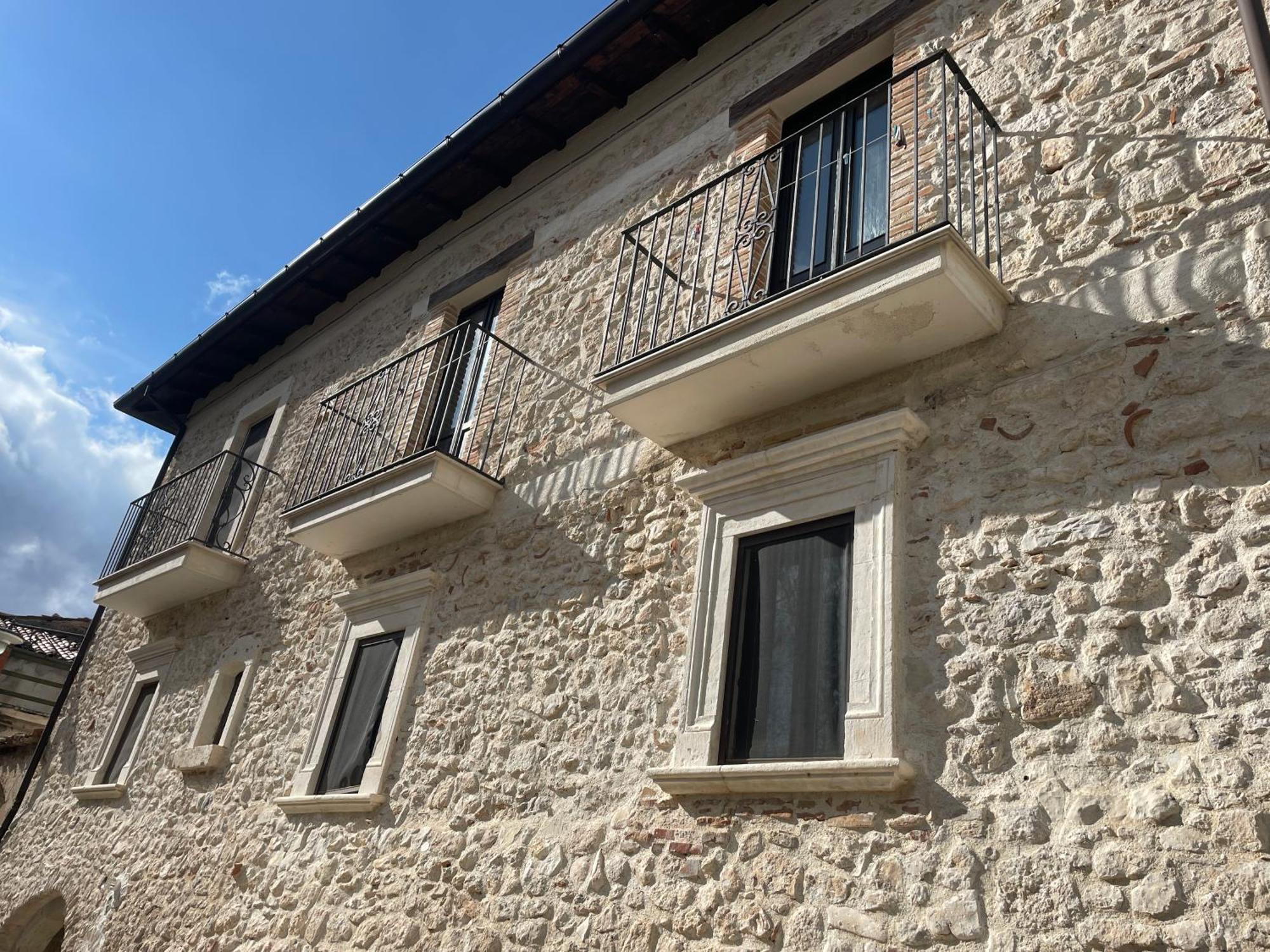 Отель Sognando Bominaco - Dimora San Pellegrino Экстерьер фото